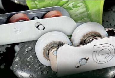 鋁合金門(mén)窗滑輪如何安裝？