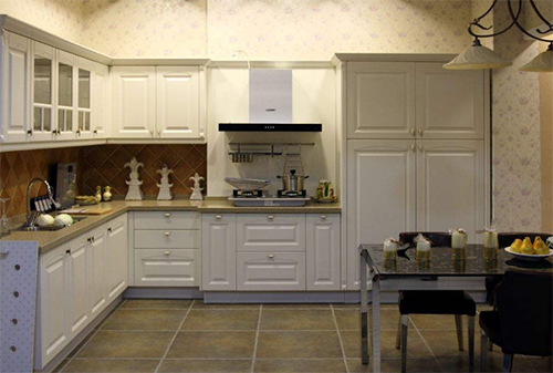 【裝修攻略】櫥柜臺面用石材好還是不銹鋼好？選對了多用十年沒問題